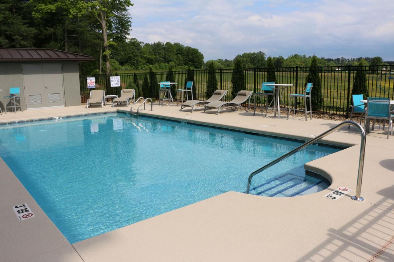Holiday Inn Express & Suites - Hendersonville Se - Flat Rock By Ihg Extérieur photo